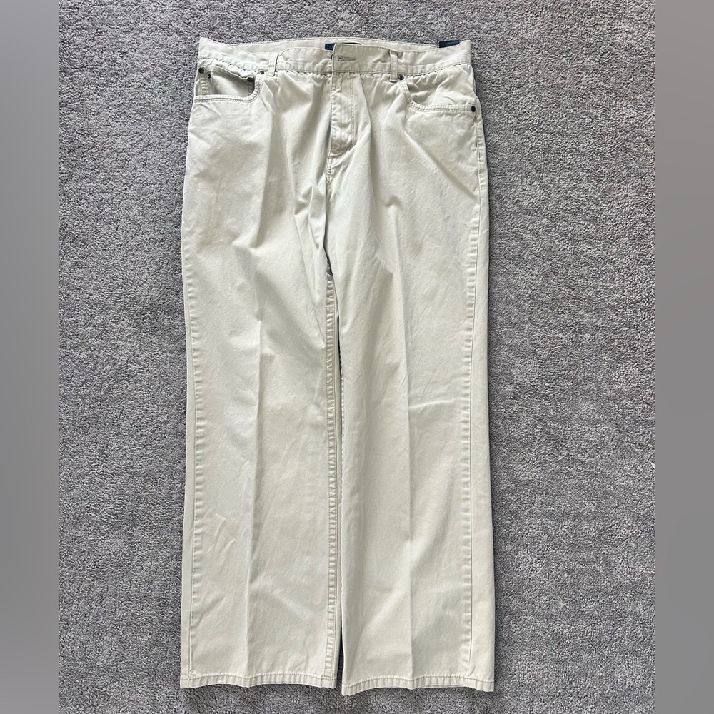 Men’s 36 x 32 Tommy Hilfiger beige casual pants